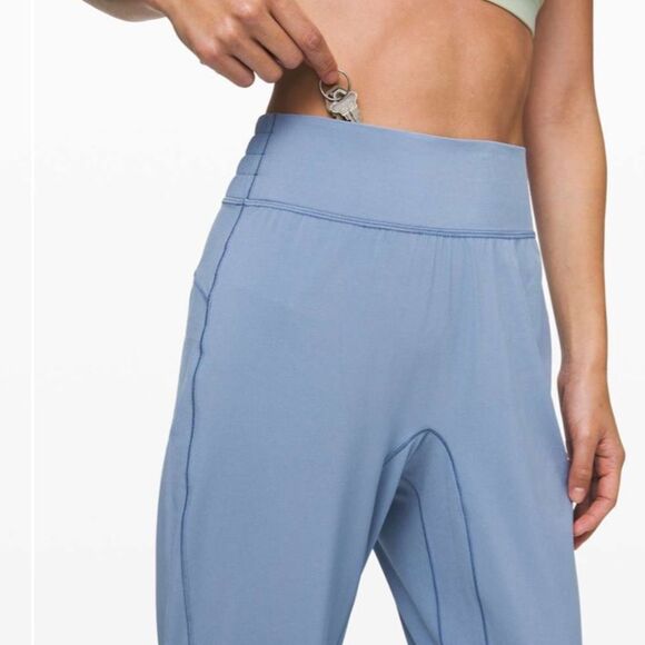 Lululemon Sun Setter Jogger 28" pant Tempest Blue women’s size 10 - Picture 2 of 6
